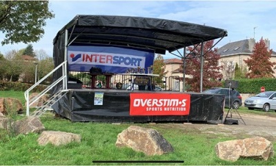 Location cars podiums événementiels de 15 à 48 m²  - 31821379-428175374.jpg