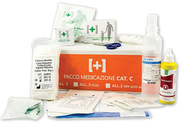 Kit premiers secours  - 32985339-143248412.jpg