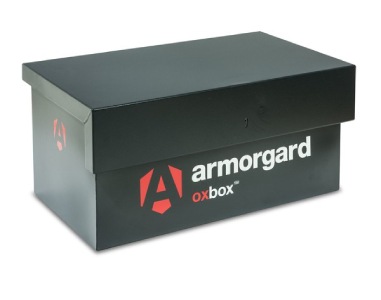 - Dimensions externes : 810 x 478 x 380 mm
