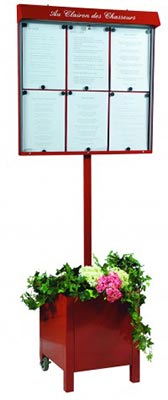 Porte menu sur pied sur jardinière - 36347274-514623467.jpg