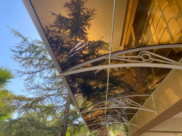 Passage couvert pour piétons sur mesure  - 37319321-153679754.jpg