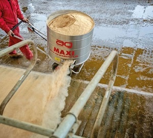 Distributeur de sciure de bois AG Maxi 215 L  - 41574284-165825723.jpg