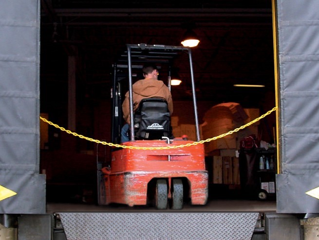 Barrière de sécurité pour quai - Ouverture 5m - Hauteur 1 120 mm - Charge jusqu'à 13 636 kg - 44431338-275352616.jpg