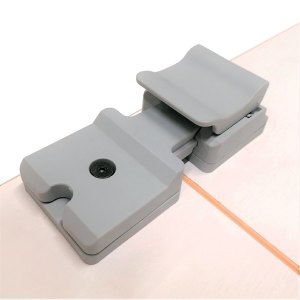 Clip de raccord des tables