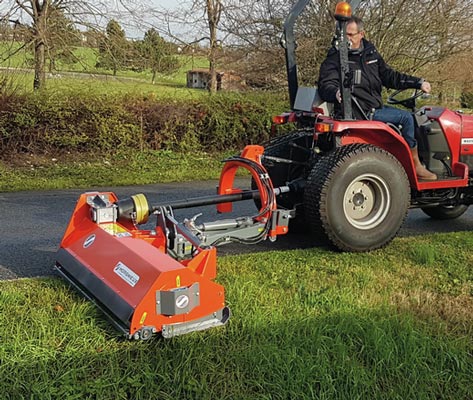 Broyeur d'accotement pour tracteurs - 44 couteaux - Largeur travail : 115 cm - 48847176-242679486.jpg