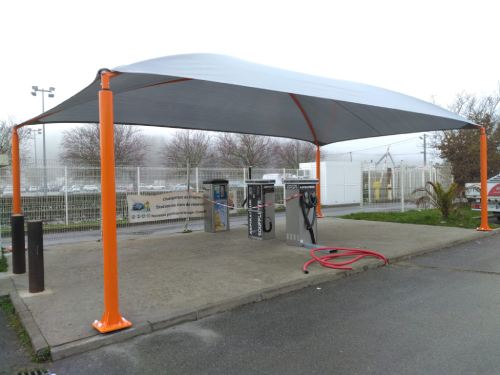 Abri véhicule pour station de lavage sur mesure   - 52953312-271112737.jpg