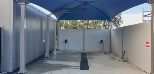 Abri véhicule pour station de lavage sur mesure   - 52953312-569241195.jpg