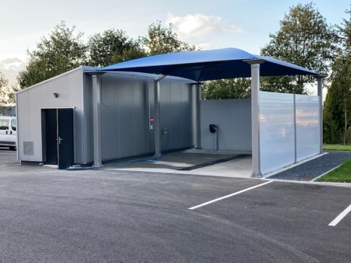 Abri véhicule pour station de lavage sur mesure   - 52953312-915939814.jpg