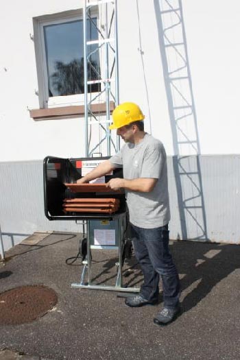 Echelle monte matériaux chantier - 5946011-189532231.jpg