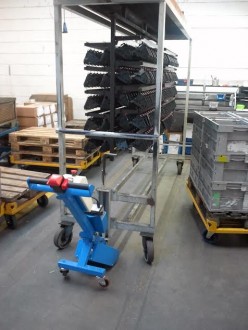 Tracteur pousseur chariot - 6941691-192638941.jpg