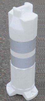 Blanc + collier blanc	