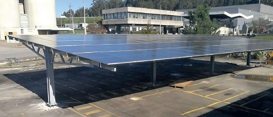 Abri de voiture à panneaux solaires sur mesure  - 84867349-181553864.jpg