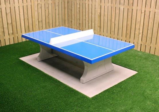 Table de ping pong en béton bleue