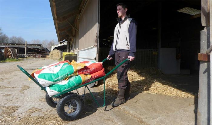 Brouette tubulaire agricole - 9123991-346796442.jpg