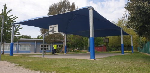 Abri terrain de sport sur mesure   - 97279314-155794311.jpg