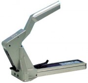 Agrafeuse manuelle pour caisses carton