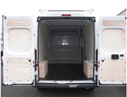 Aménagement interne en bois pour Fiat Ducato