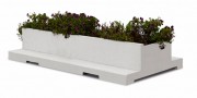 Jardiniere a fleurs en beton