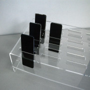 Bac à portable en plexiglass épais - 30 portables – L.70 cm x P.33 cm x H.13 cm