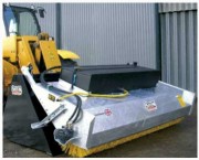 Balayeuse hydraulique sur godet de 2.2 à 2.65 m