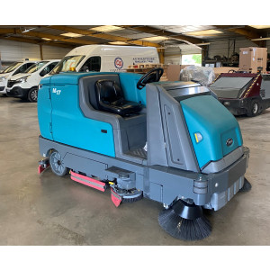 Balayeuse laveuse tennant