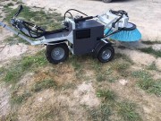 Balayeuse logette 10 cv Diesel - Vitesse jusqu'à 5 km/h