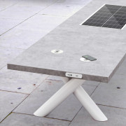Banc connecté solaire recyclable