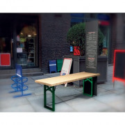 Banc menu avec panneau d'affichage