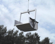 Benne auto-basculante pour chariot élévateur - Capacité 500 ou 1000 kg - Volume 0,5 ou 1m³