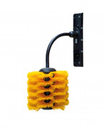 Brosse à vaches pivotante - Fixation murale