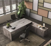 Bureau de direction avec rangement