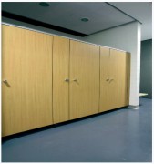 Cabine sanitaire sans pieds