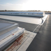 Caillebotis Spécial Toiture - Tapis toiture  - Tapis industriel antidérapant qui sécurise les accès aux toitures terrasses