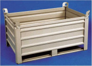 Caisse palette métallique à semelle