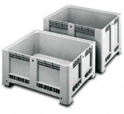 Caisse palette plastique plein avec 3 semelles