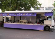 Camion magasin de chaussures