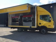 Camion rôtisserie Nissan
