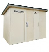 Cellule sanitaire et urinoirs pour PMR