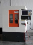 Centre d'usinage micromécanique - Vitesse de broche : variable et programmable de 60 à 10000 T/mn