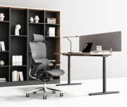 Chaise de bureau ergonomique - Capacité de charge : 135 kg - Piètement : aluminium Ø.700 mm - Accoudoirs réglables
