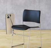 Chaise de formation avec tablette écritoire