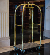 Chariot bagages pour hôtel de luxe - Dim. plateau 60 x 79 cm - Structure laiton ou acier