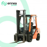 Chariot élévateur d'occasion Diesel Toyota 02-8-FDJF-35 - Capacité : 3500 kg - Hauteur : 3700 mm - Mât Duplex - Année : 2017