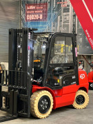 Chariot élévateur électrique reconditionné Série EFXZ - Capacité 2500/3000kg - Levée 3 m - Vitesse 11-12 km/h