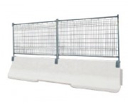 Clôture de chantier sur glissière béton