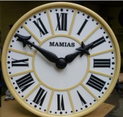 Concéption horloge d'édifice