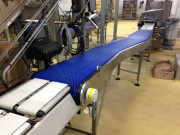 Convoyeur à bande modulaire standard ou sur mesure - Forme courbe, droite ou en pente - En acier inox