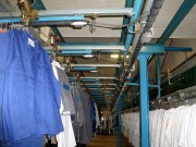 Convoyeur aérien de stockage et tri vêtements