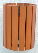 Corbeille murale en bois