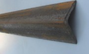 Cornière en acier - Cornière en acier : de 100 x 100 x 10 à 80 x 80 x 8 mm